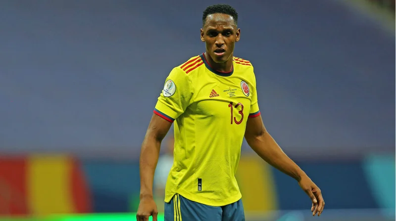 Ấn tượng trong top hậu vệ hay nhất Copa America với khả năng đá phạt là Yerry Mina (Colombia)